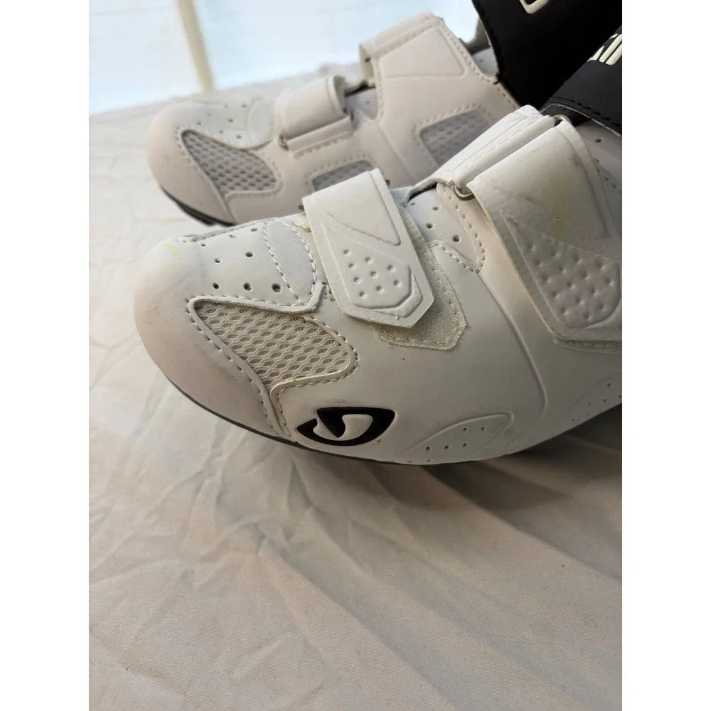 Giro Mens Road Cycling Shoes White Black Ratchet Strap Cleats Size 45 - Picture 5 of 8